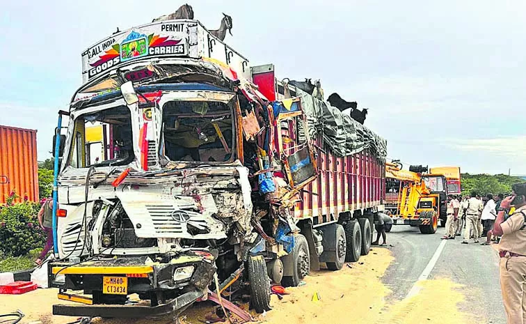 Telangana: Five killed in lorry collision on NH 44