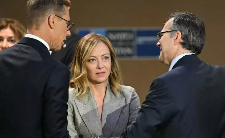 Biden Late For NATO Summit Giorgia Meloni Expressions Viral