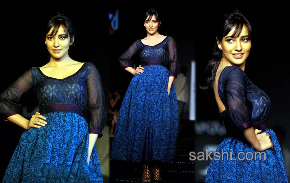 Bollywood Actresses in Lakme Grand Finale - Sakshi