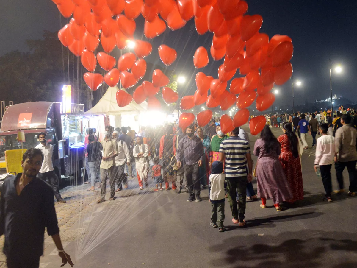 Sunday Funday at Tank Bund Photo Gallery - Sakshi