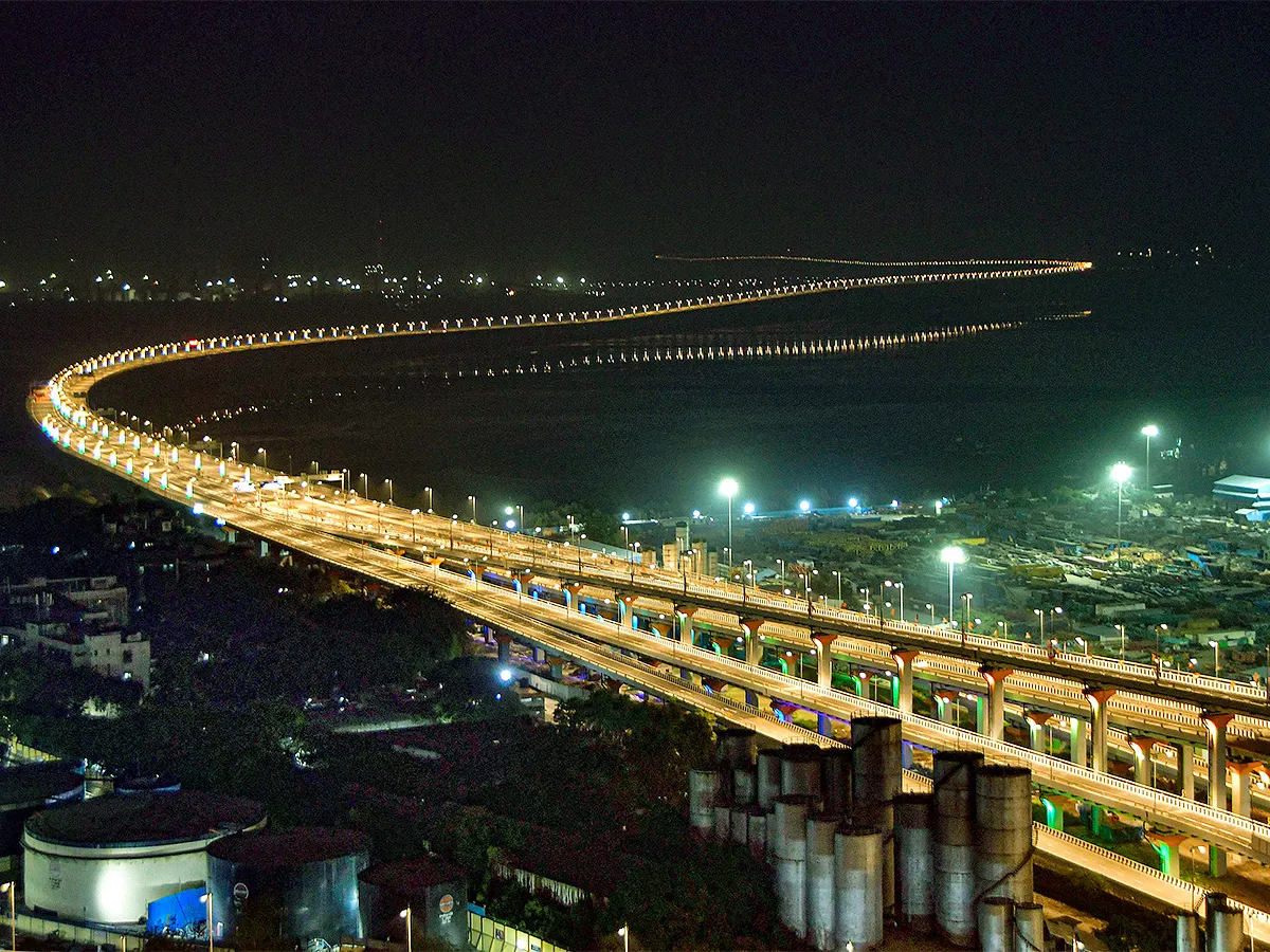 Narendra Modi at Atal Setu in mumbai - Sakshi