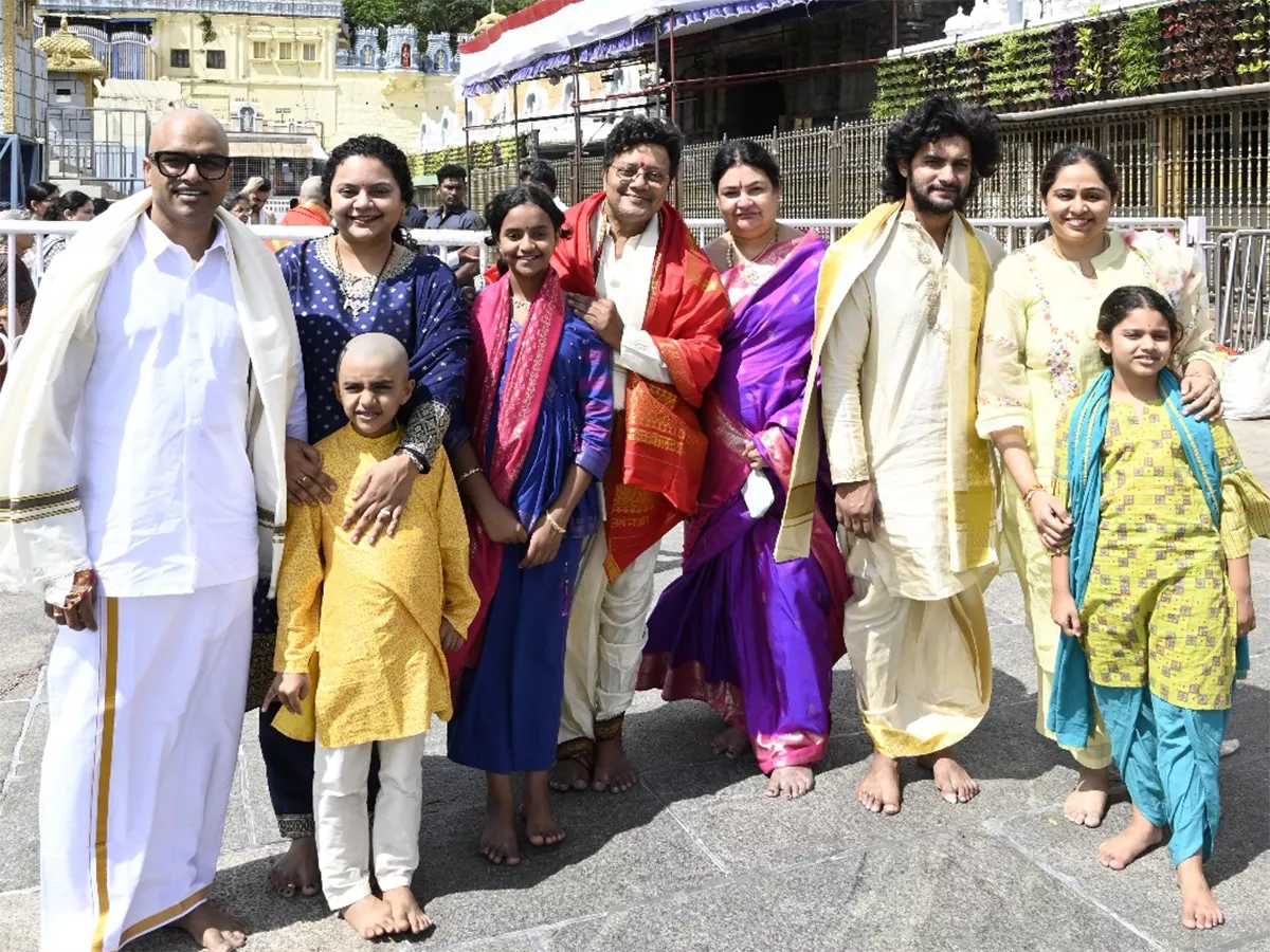 Actor Sai Kumar Family Visits Tirumala: Photos